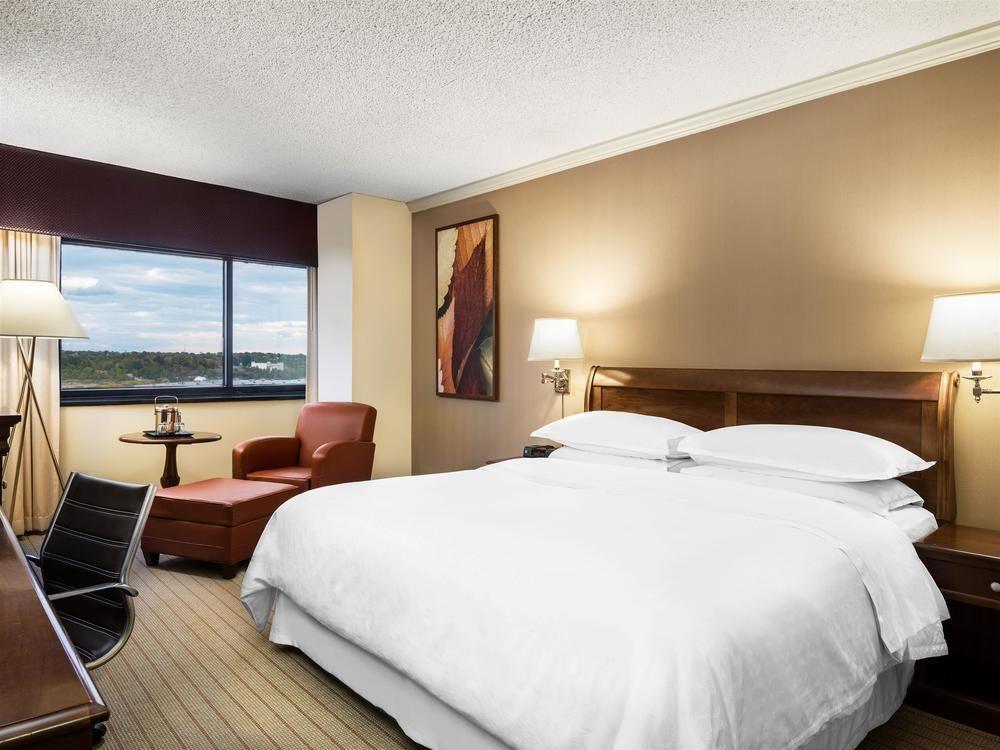 Sheraton Edison Bagian luar foto
