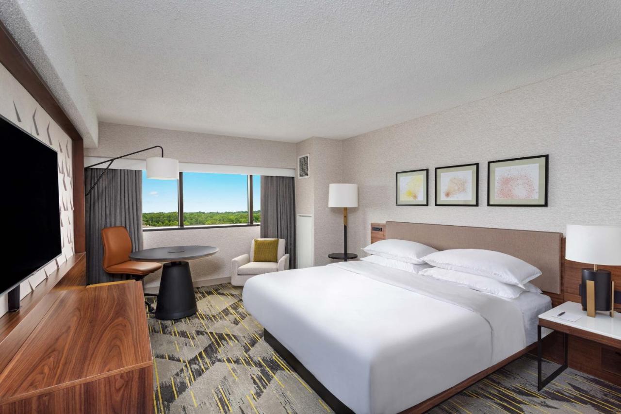 Sheraton Edison Bagian luar foto
