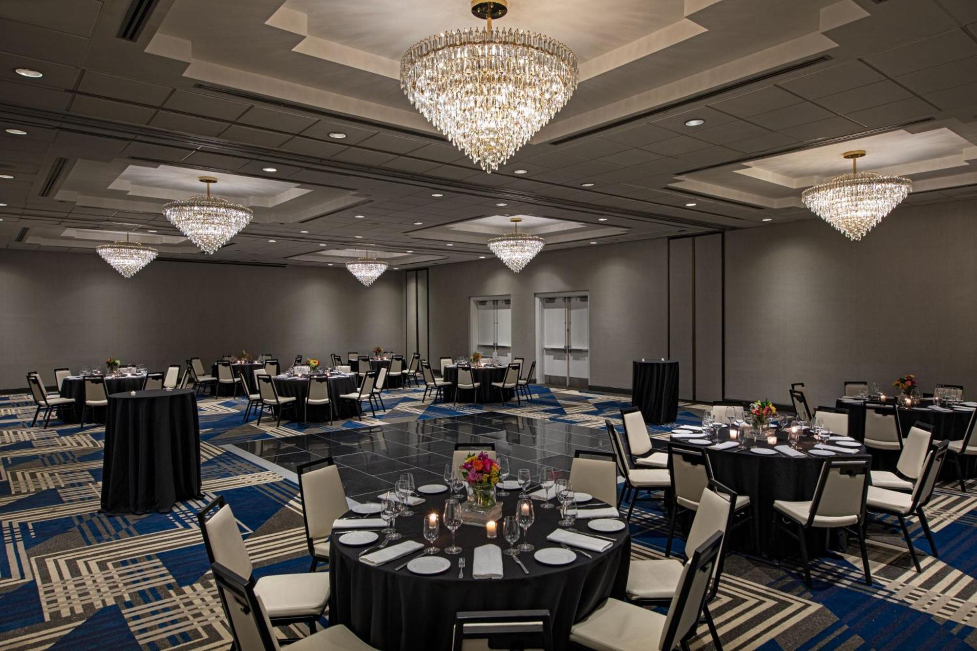 Sheraton Edison Bagian luar foto