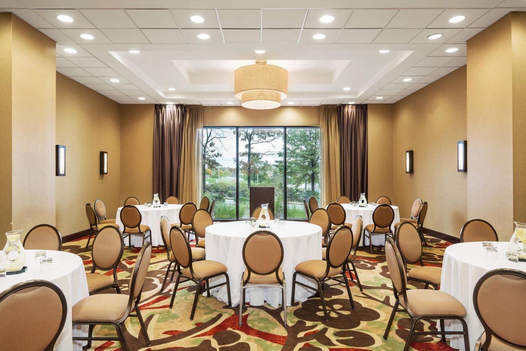 Sheraton Edison Bagian luar foto