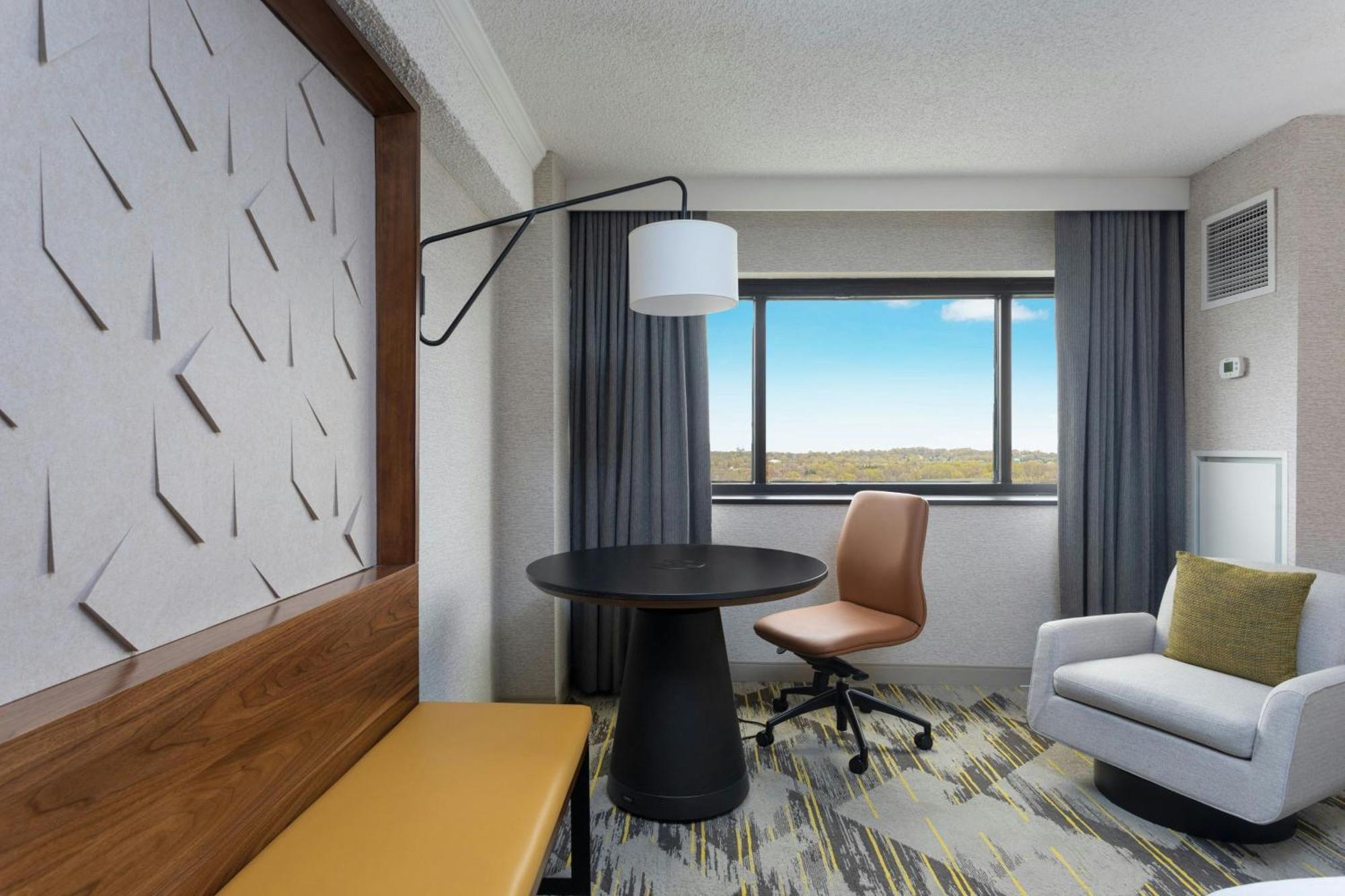 Sheraton Edison Bagian luar foto