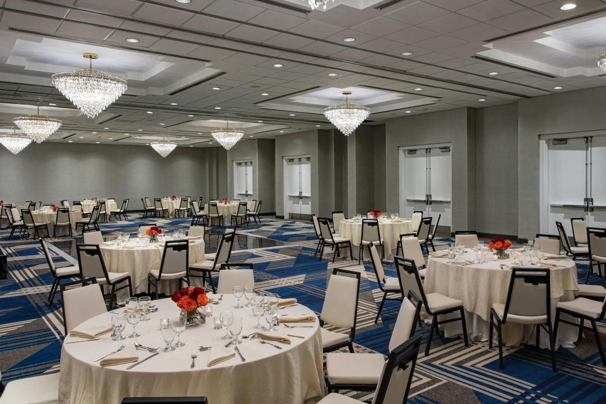 Sheraton Edison Bagian luar foto